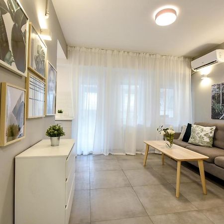 Spacious 1Br In The City Center - Amazing For Extended Stays Bucareste Exterior foto
