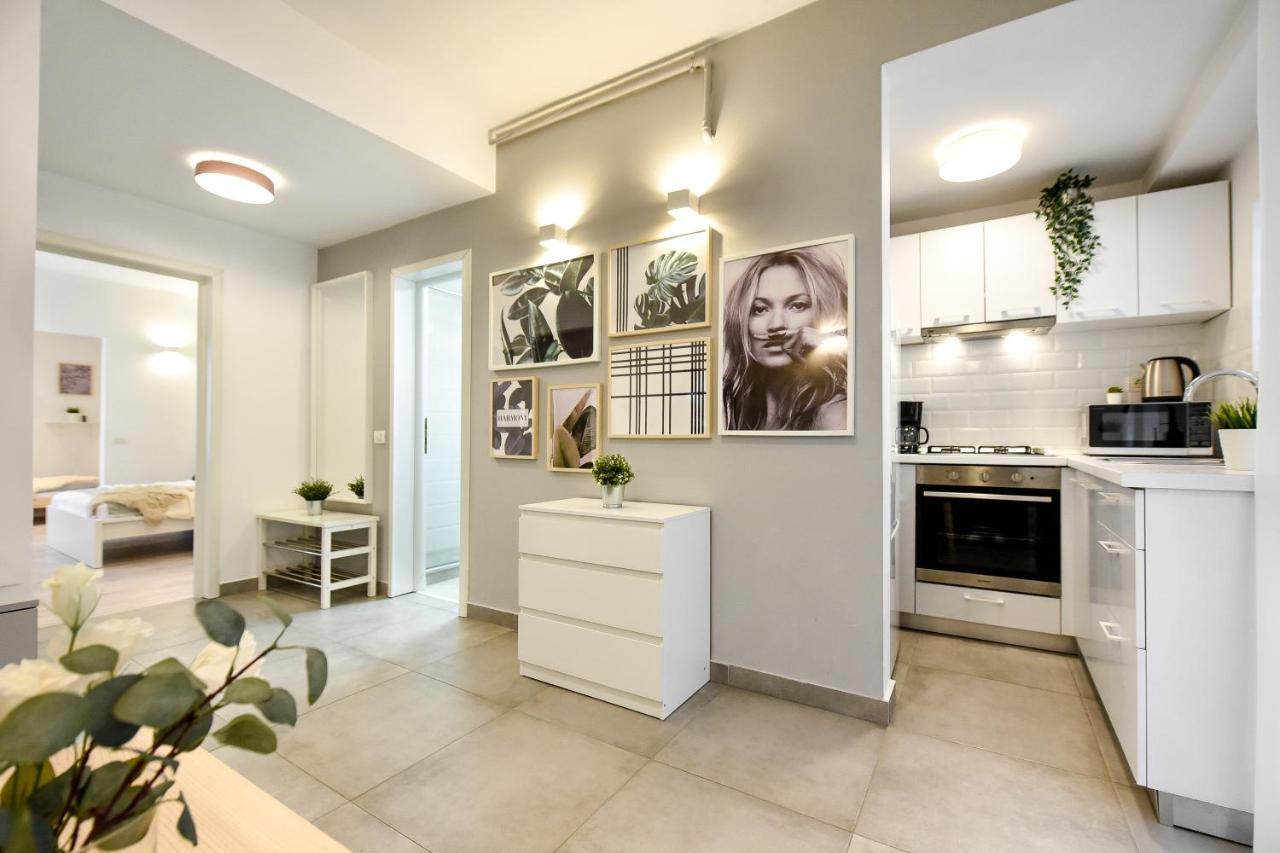 Spacious 1Br In The City Center - Amazing For Extended Stays Bucareste Exterior foto