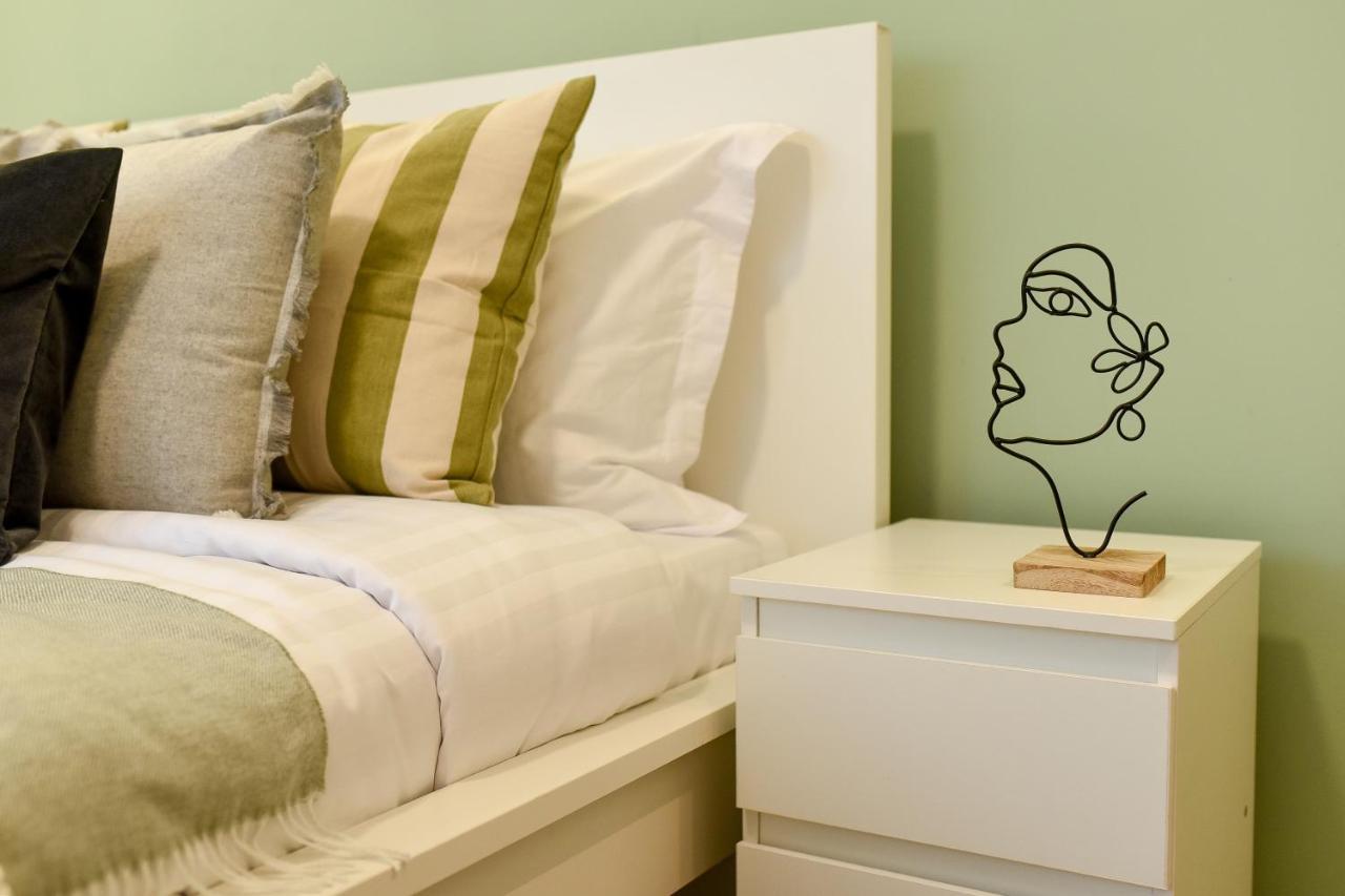 Spacious 1Br In The City Center - Amazing For Extended Stays Bucareste Exterior foto