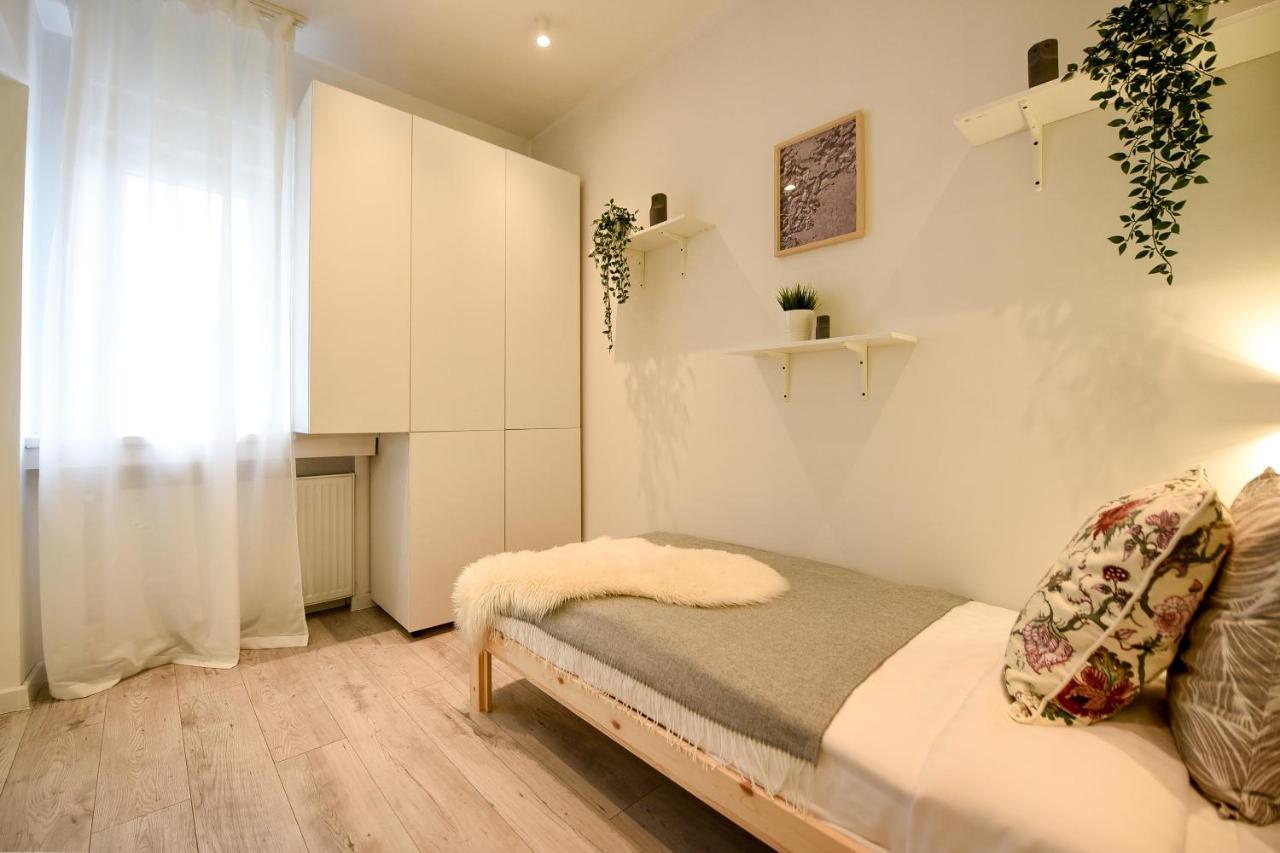 Spacious 1Br In The City Center - Amazing For Extended Stays Bucareste Exterior foto