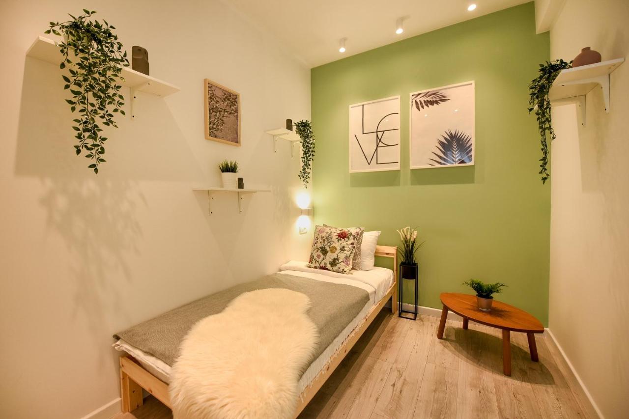 Spacious 1Br In The City Center - Amazing For Extended Stays Bucareste Exterior foto