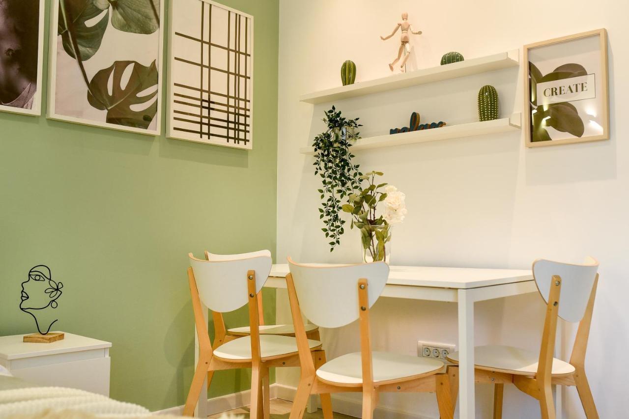 Spacious 1Br In The City Center - Amazing For Extended Stays Bucareste Exterior foto