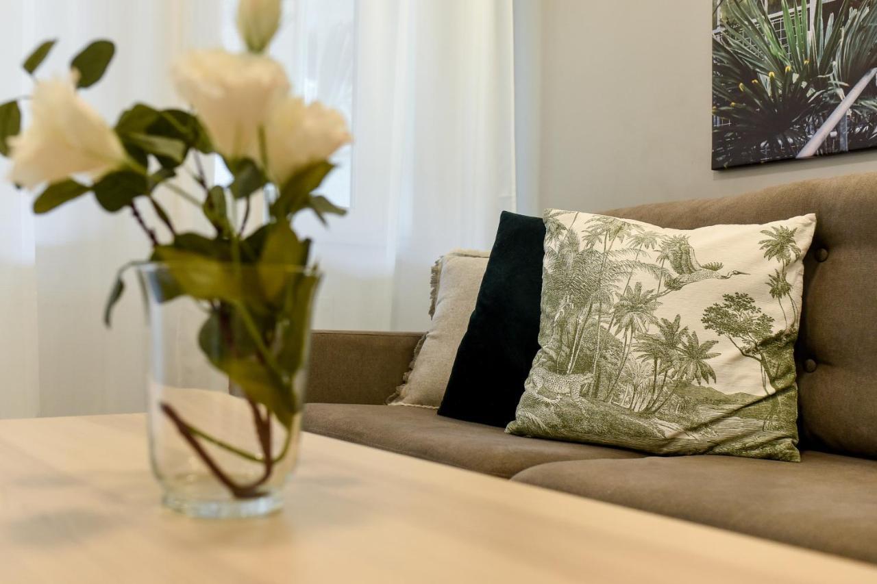 Spacious 1Br In The City Center - Amazing For Extended Stays Bucareste Exterior foto